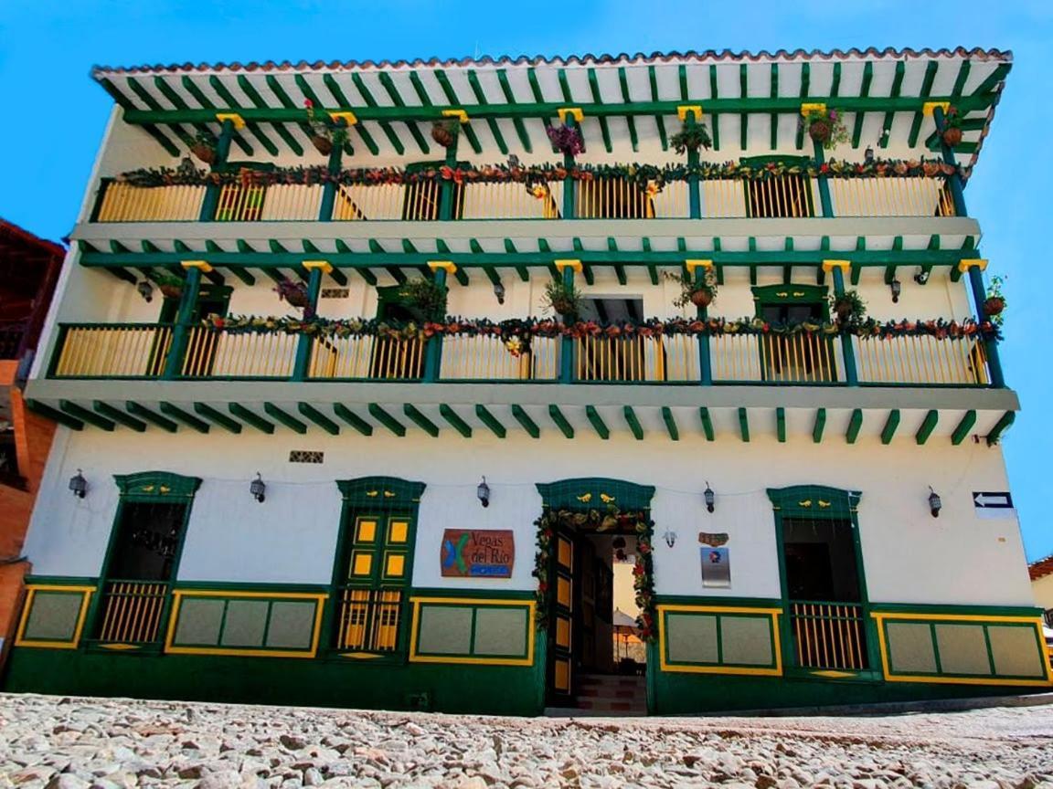 Hotel Vegas Del Rio Tamesis Bagian luar foto