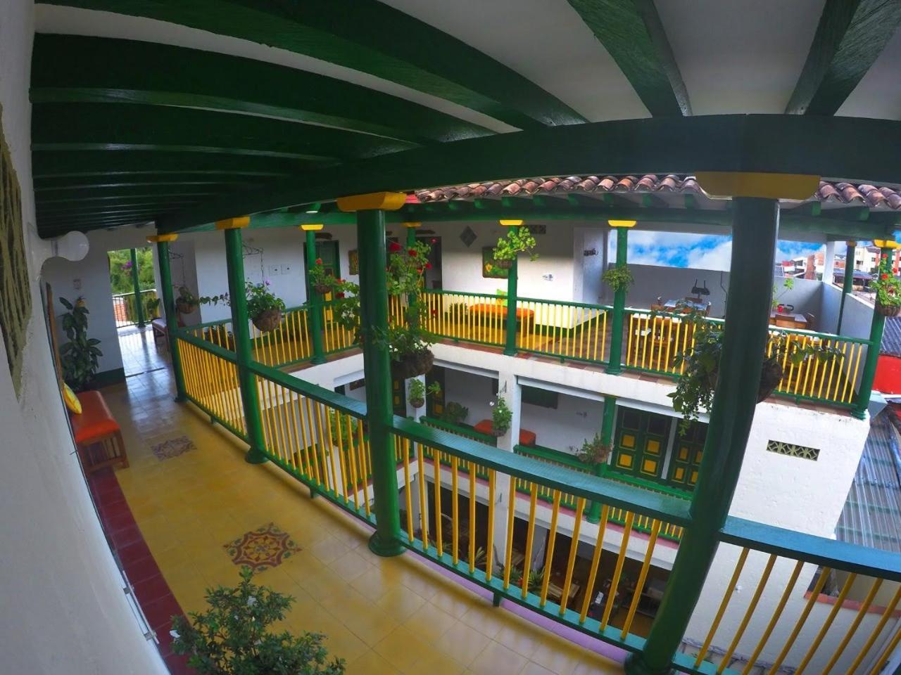 Hotel Vegas Del Rio Tamesis Bagian luar foto